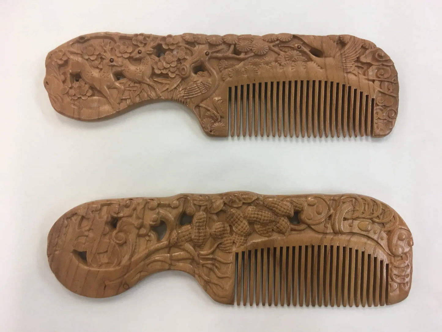 2 x Sculpture Natural Peach Wood Comb Anti Static Close Teeth Hair Massage Comb combland