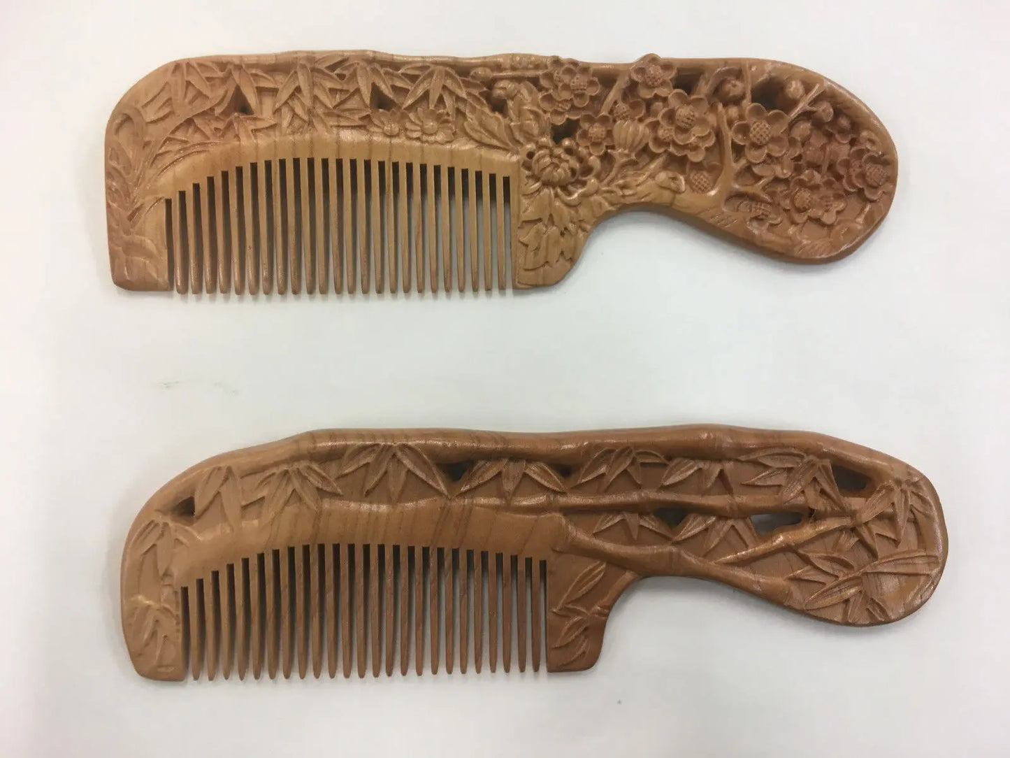 2 x Sculpture Natural Peach Wood Comb Anti Static Close Teeth Hair Massage Comb combland