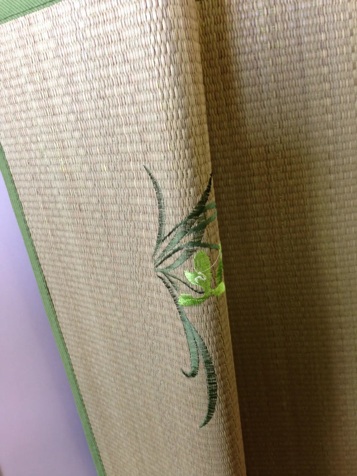 Natural grass bed mat cool mat grass foldable mat sheet rug floor mat light 折叠草席 Everythingbamboo