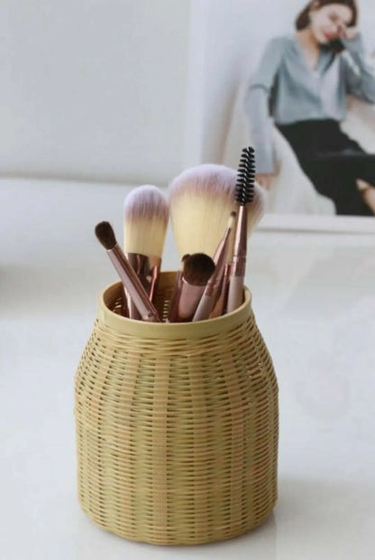 1 x Bamboo Handwoven Creative Basket Holder Pens Brushes Food Snacks Fruits everythingbamboo