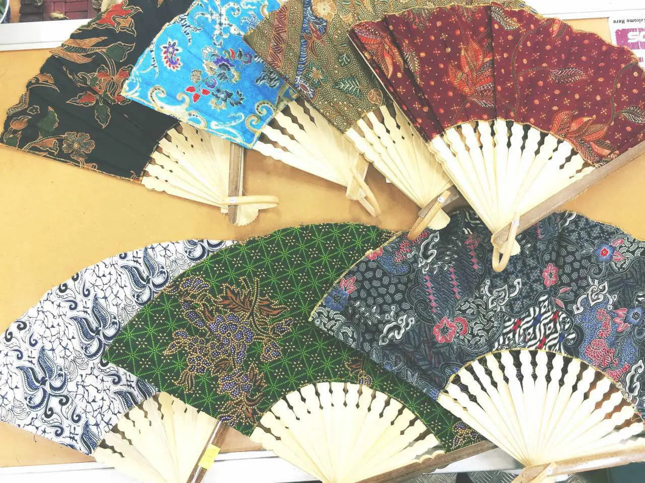 2 Pieces Large Bamboo Silk Fan Hand Folding Fans Gifts 28cm Long Bamboo Fan BFA01 everythingbamboo